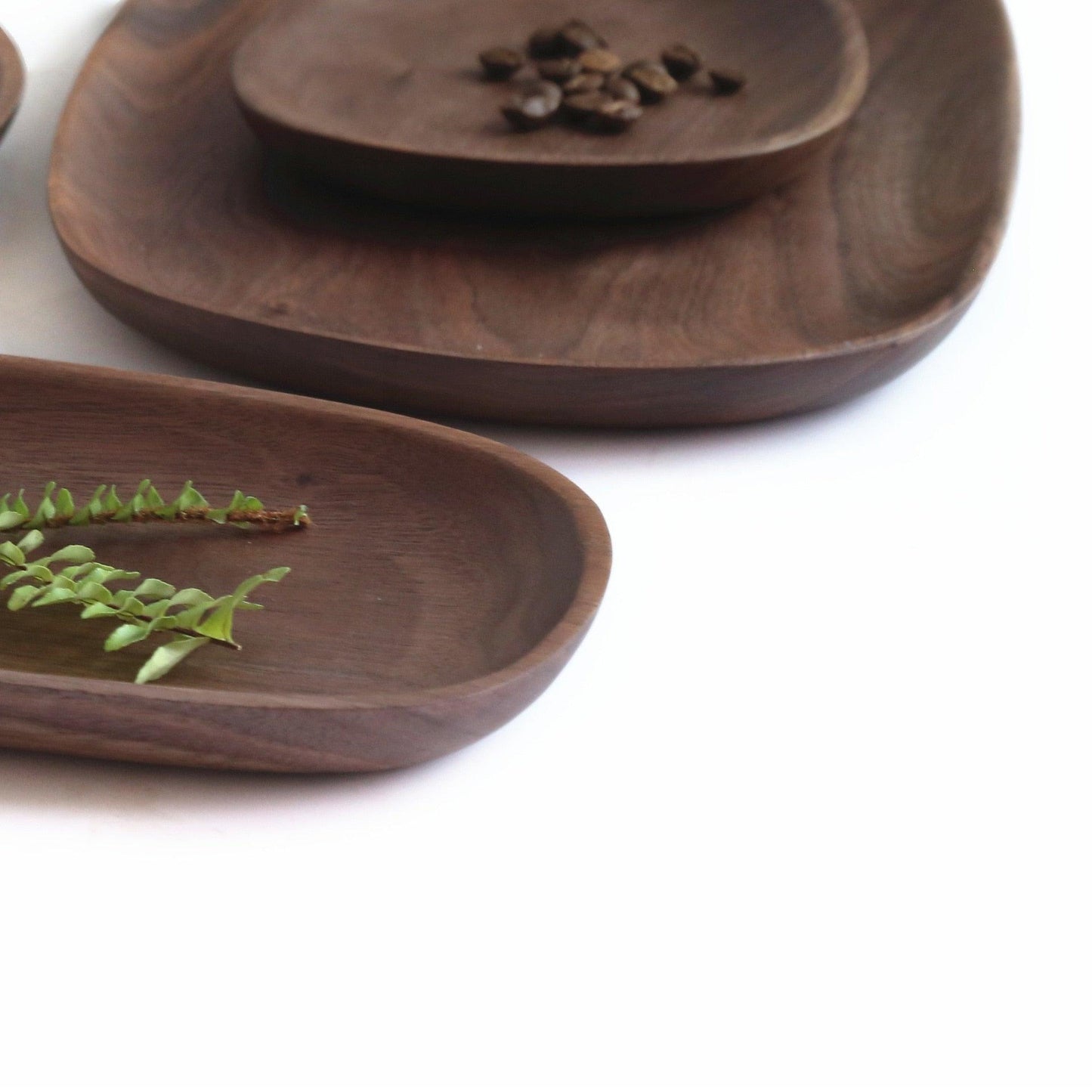 Walnut & Acacia Irregular Oval Solid Wood Dinner Plate Wooden Serving Decorative Tray, for Dishes Snack, Dim Sum, Fruit, Dessert - Lily Depot